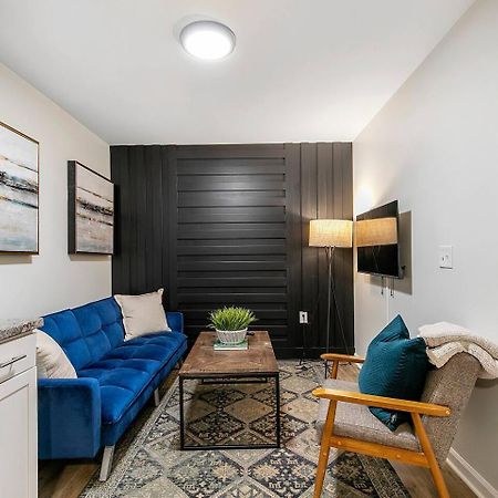 Charming 2Br Retreat-Free Parking Apartment Lithia Springs Bagian luar foto